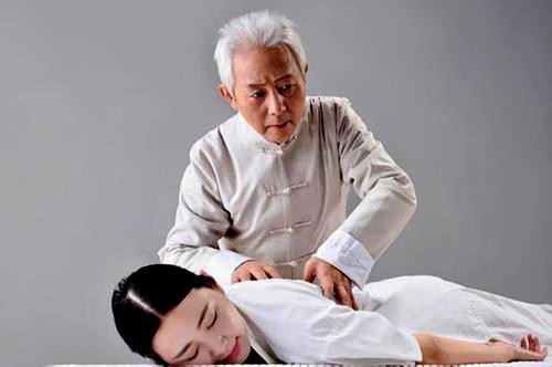 中医按摩师